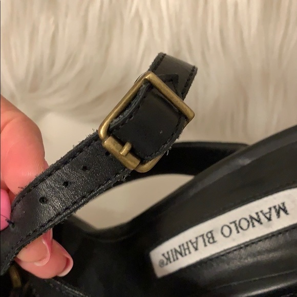 Manolo Blahnik AUTHENTICATED Black T Strap Open Toe Sandals - Picture 11 of 16